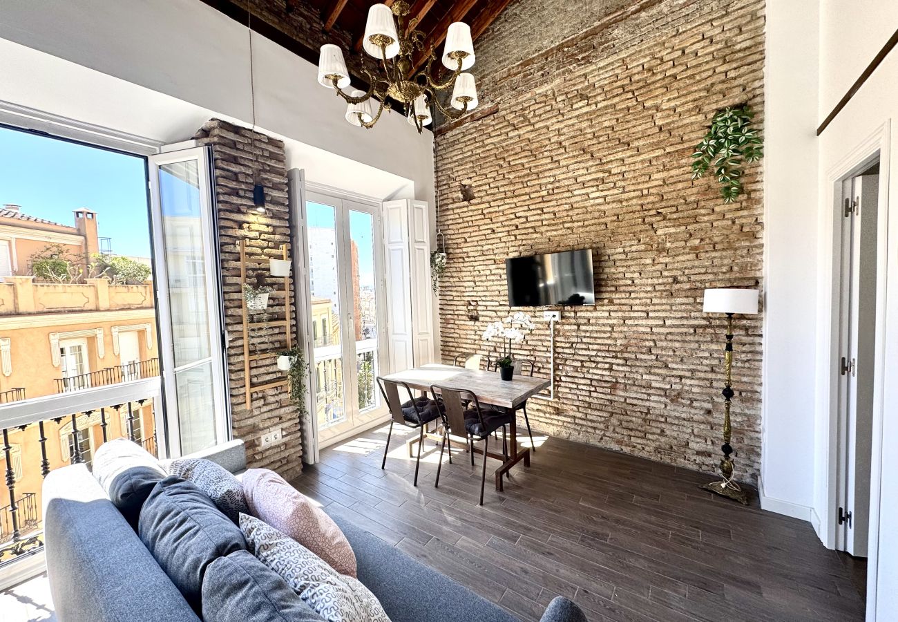 Estudio en Málaga - S H Bright Carreteria III